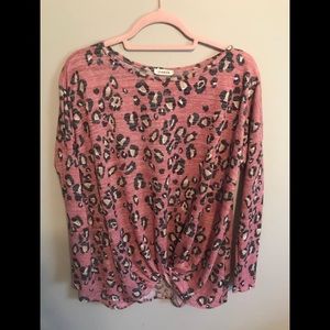 Viamor animal print top